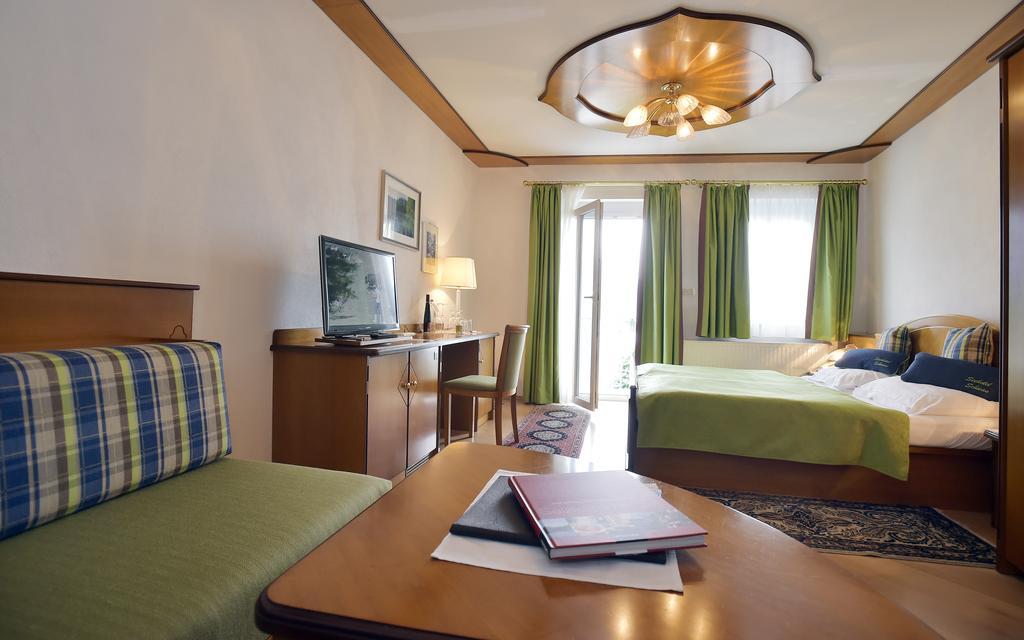 Seehotel Schwan Gmunden Exterior foto