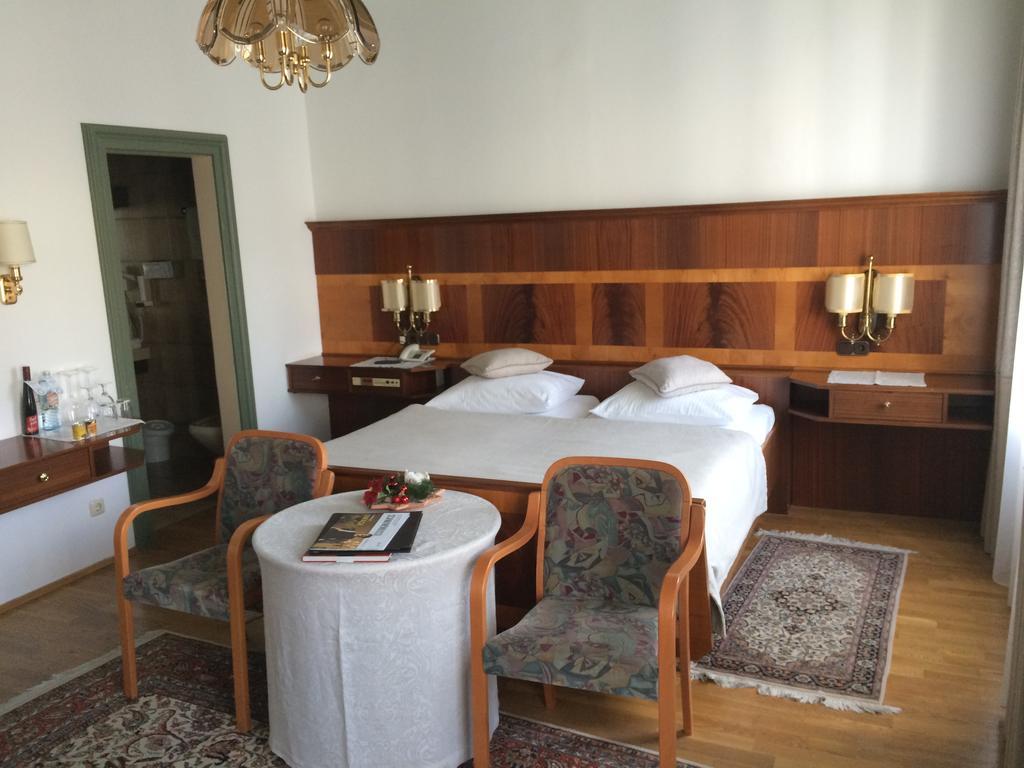 Seehotel Schwan Gmunden Exterior foto