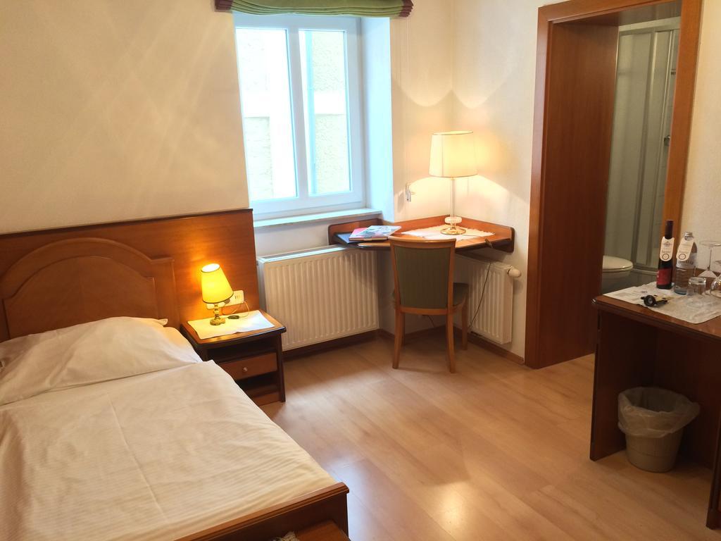 Seehotel Schwan Gmunden Exterior foto